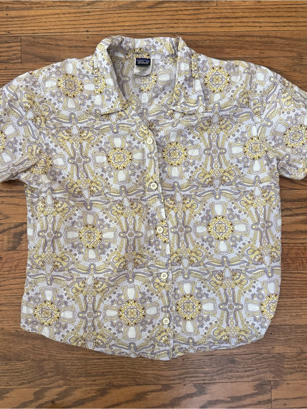 Patagonia Short-sleeved A/C Shirt in Garbanzo 14 EUC
